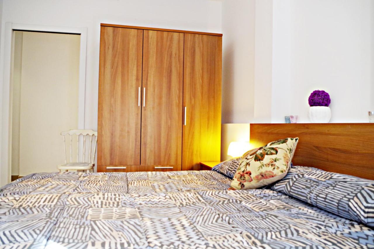 Appartamento Inass Sitges Esterno foto